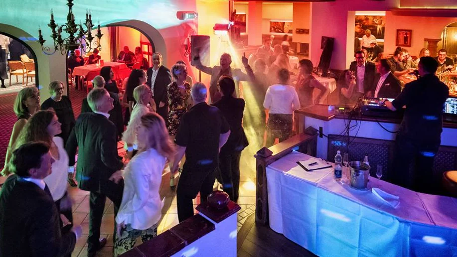 DJ für Geburtstagsfeier in Hamburg buchen