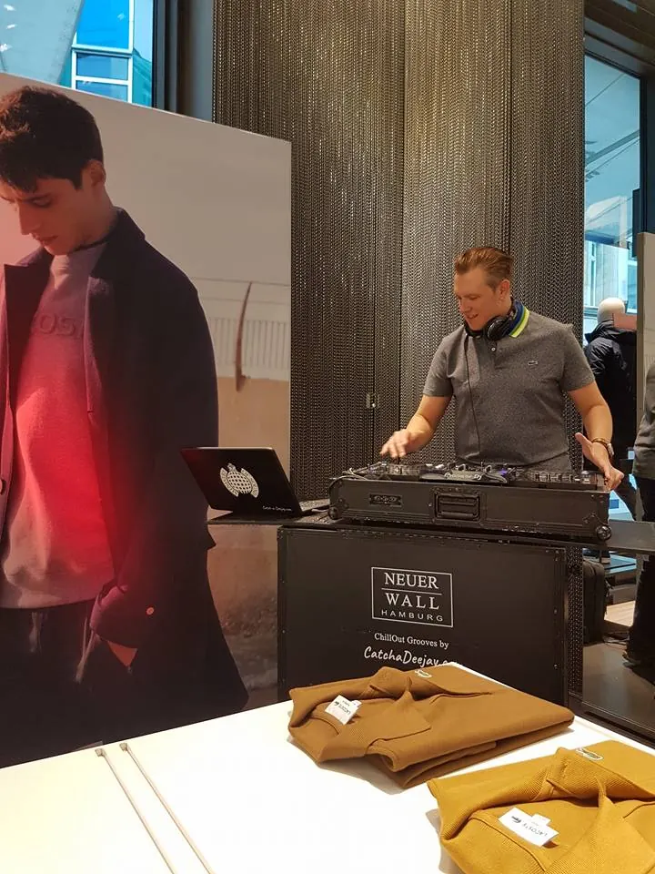 Shopevent mit DJ am Neuen Wall in Hamburg